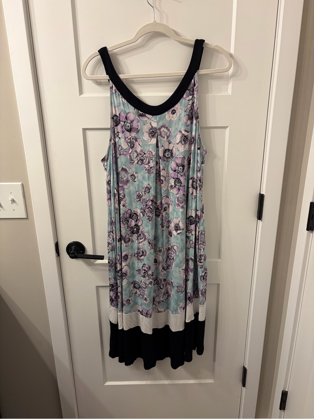 NWT Limited Quantity Simply Vera Vera Wang Aqua Floral Dress with Black Trim - Picture 4 of 7
